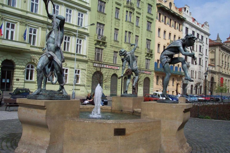 %D0%A2%D0%B0%D0%BD%D1%86%D1%83%D1%8E%D1%